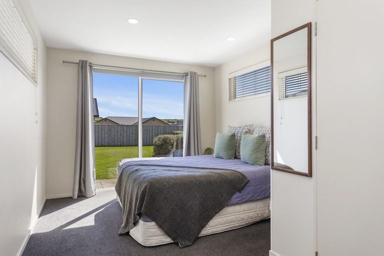 Photo of property in 1 Pemberton Drive, Amberley, 7410