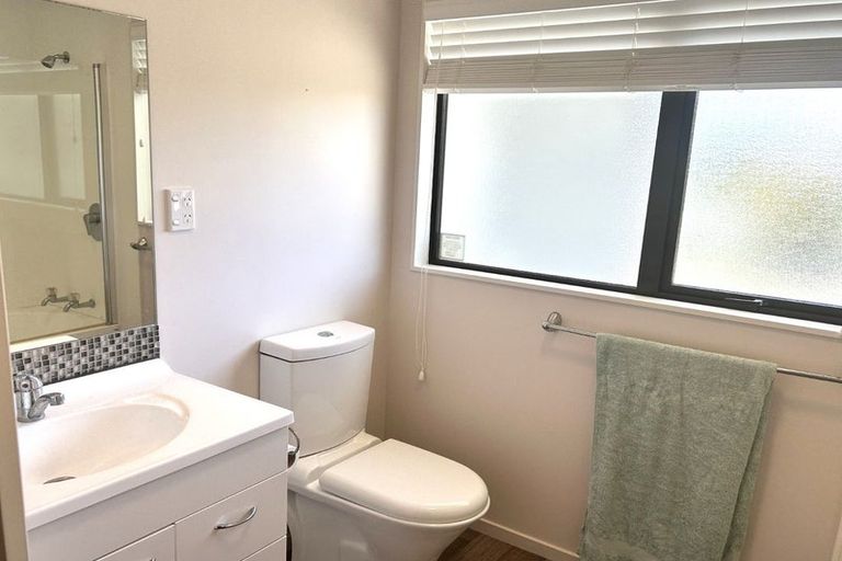 Photo of property in 14 Frances Street, Waikanae Beach, Waikanae, 5036