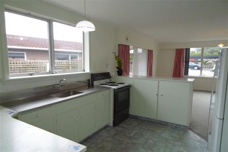 Photo of property in 42a Sackville Street, Fitzroy, New Plymouth, 4312