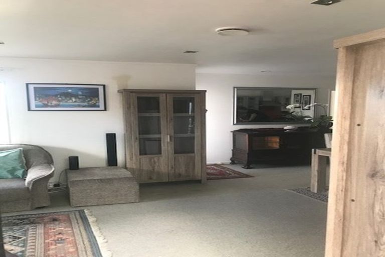 Photo of property in 7 Frosses Place, Massey, Auckland, 0614