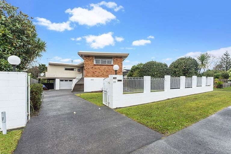 Photo of property in 15 Eyre Street, Henderson, Auckland, 0612