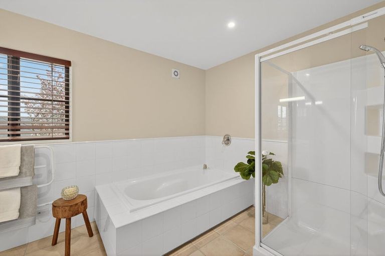Photo of property in 106 Hamilton Avenue, Ilam, Christchurch, 8041