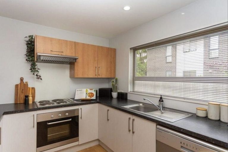 Photo of property in 4/75 Burke Street, Addington, Christchurch, 8024