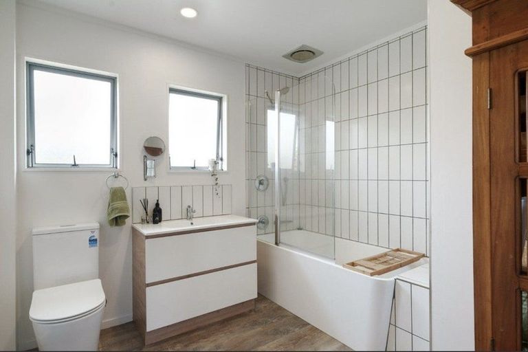 Photo of property in 6 Barbara Grove, Papamoa Beach, Papamoa, 3118