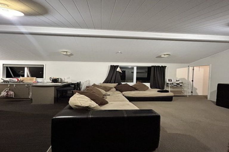 Photo of property in 11 Garth Place, Manurewa, Auckland, 2102