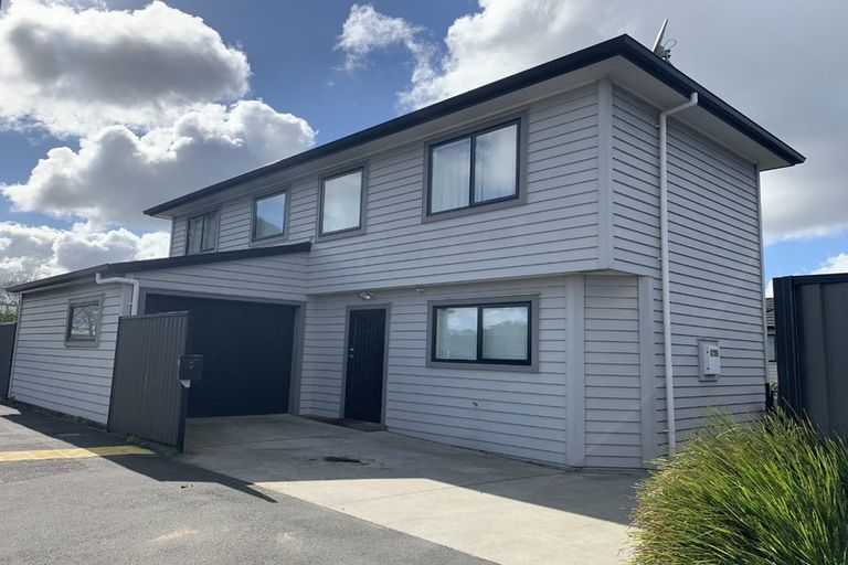 Photo of property in 15 Tuhikaramea Road, Dinsdale, Hamilton, 3204