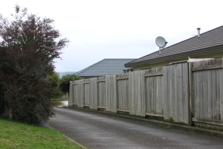 Photo of property in 18 Logan Way, Kelvin Grove, Palmerston North, 4414