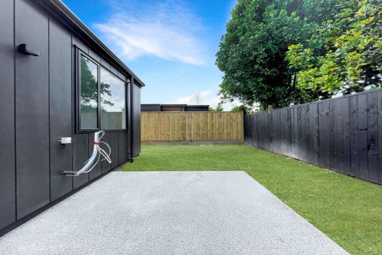 Photo of property in 2/25 Sandwich Road, Saint Andrews, Hamilton, 3200