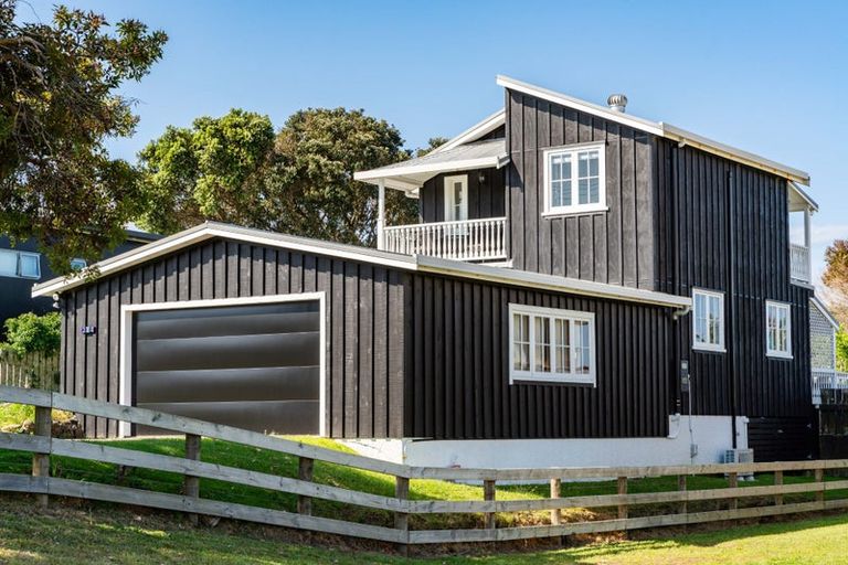 Photo of property in 214 Molesworth Drive, Mangawhai Heads, Mangawhai, 0505