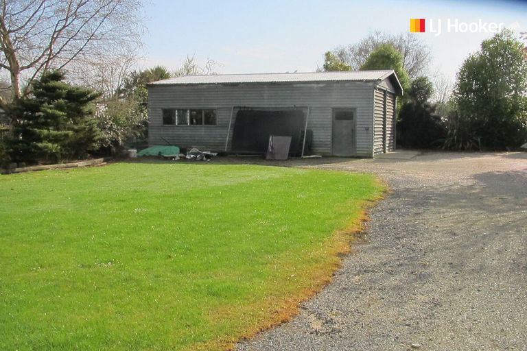 Photo of property in 16 Moore Street, Milton, 9220