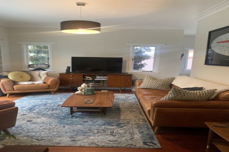 Photo of property in 2 Ranui Street, Dinsdale, Hamilton, 3204