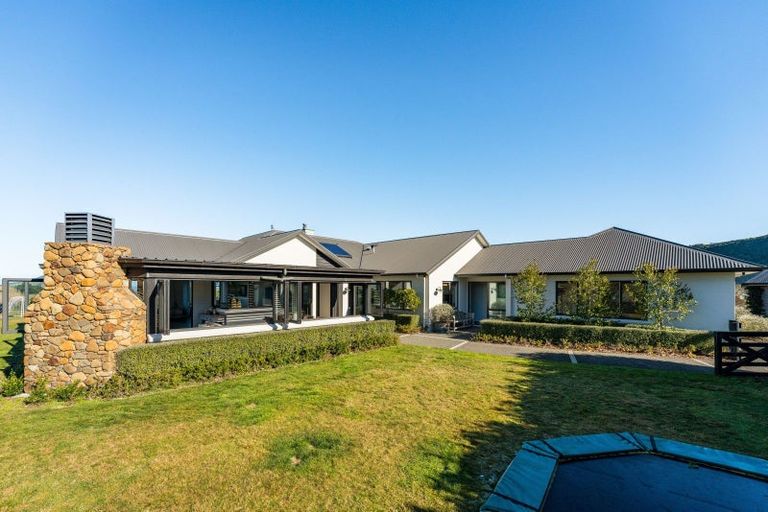 Photo of property in 20 Katelyn Place, Kinloch, Taupo, 3385