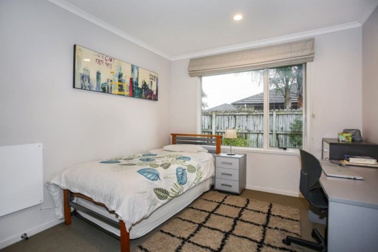 Photo of property in 2 Bob Craig Place, Pukekohe, 2120