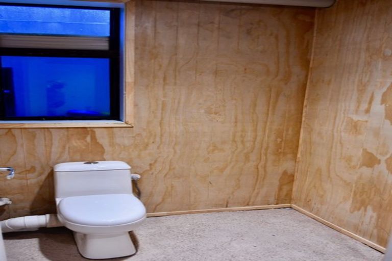 Photo of property in 16 Taylors Road, Mangatainoka, Woodville, 4999