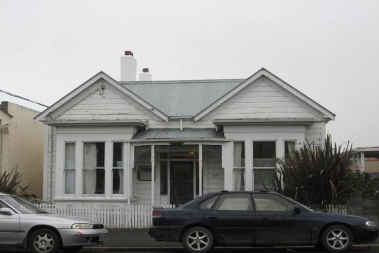 Photo of property in 27 Howe Street, North Dunedin, Dunedin, 9016