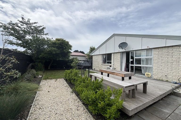 Photo of property in 2/83 Hay Street, Bromley, Christchurch, 8062