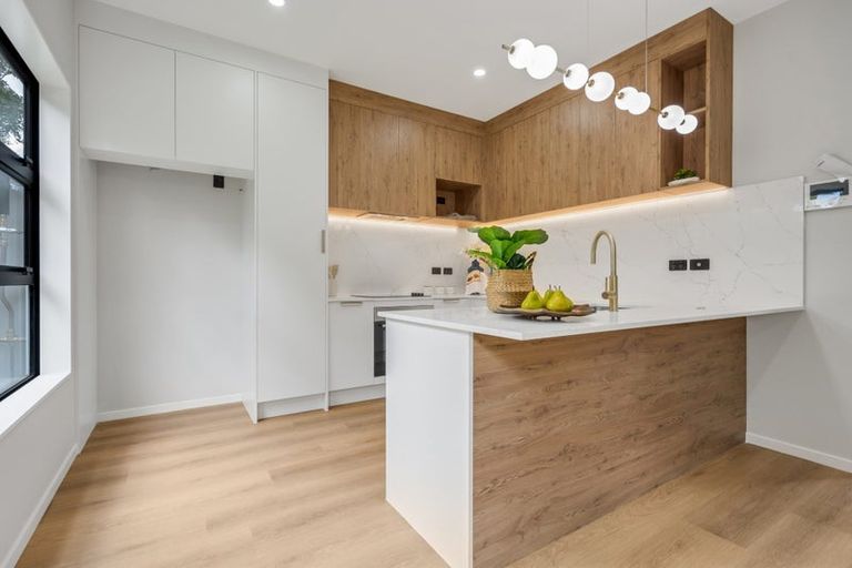 Photo of property in 13b Purata Place, Mangere Bridge, Auckland, 2022