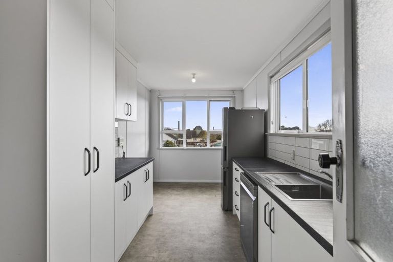 Photo of property in 56 Cook Street, Marfell, New Plymouth, 4310