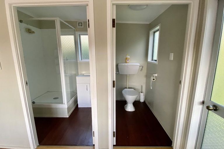 Photo of property in 20 Simon Ellice Drive, Bayview, Auckland, 0629