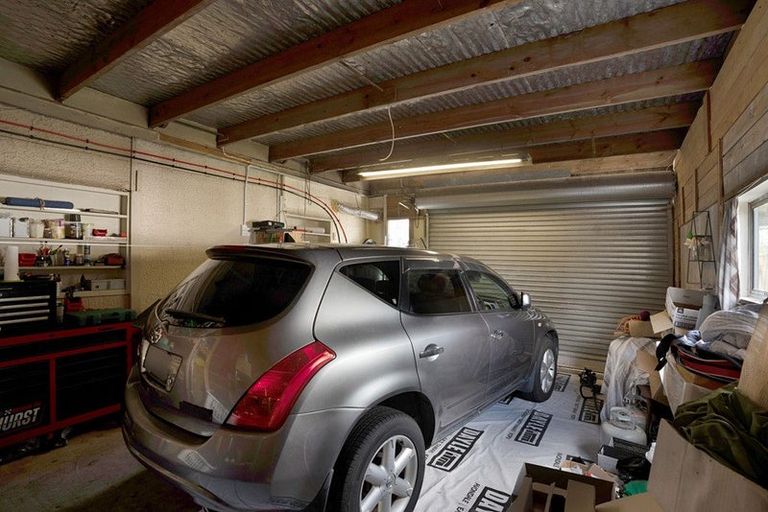 Photo of property in 2/20 Humphrey Kemp Avenue, Henderson, Auckland, 0612