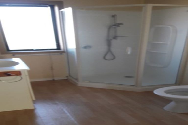 Photo of property in 16 Botanical Road, Takaro, Palmerston North, 4412