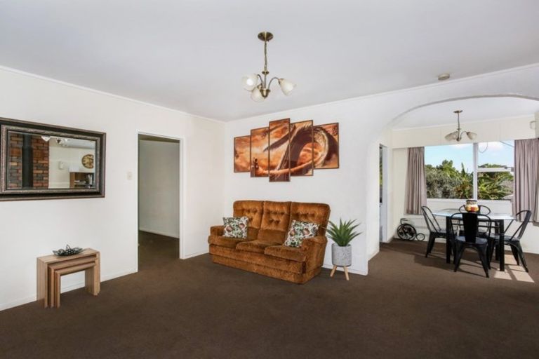 Photo of property in 32 Mack Place, Red Hill, Papakura, 2110