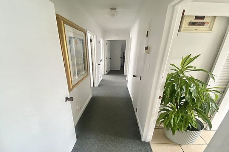 Photo of property in 1/137 Titirangi Road, New Lynn, Auckland, 0600