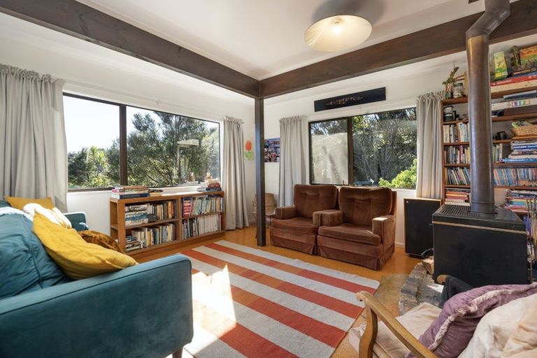 Photo of property in 165 Lone Kauri Road, Karekare, New Lynn, 0772