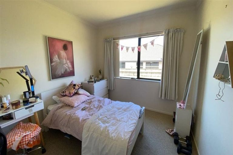 Photo of property in 30 Harry Shaw Way, Raumati South, Paraparaumu, 5032