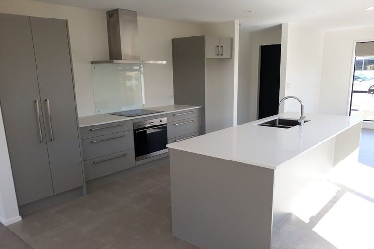 Photo of property in 10 Perendale Street, Belfast, Christchurch, 8051