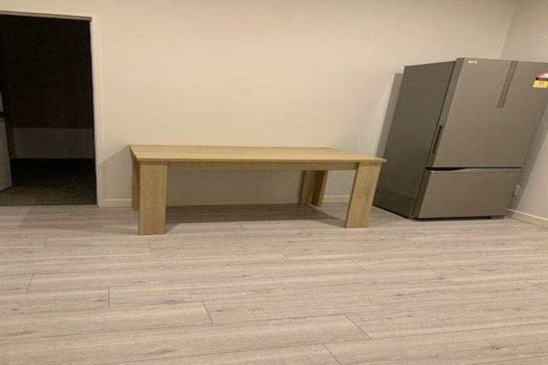 Photo of property in 10 Haku Road, Flat Bush, Auckland, 2019