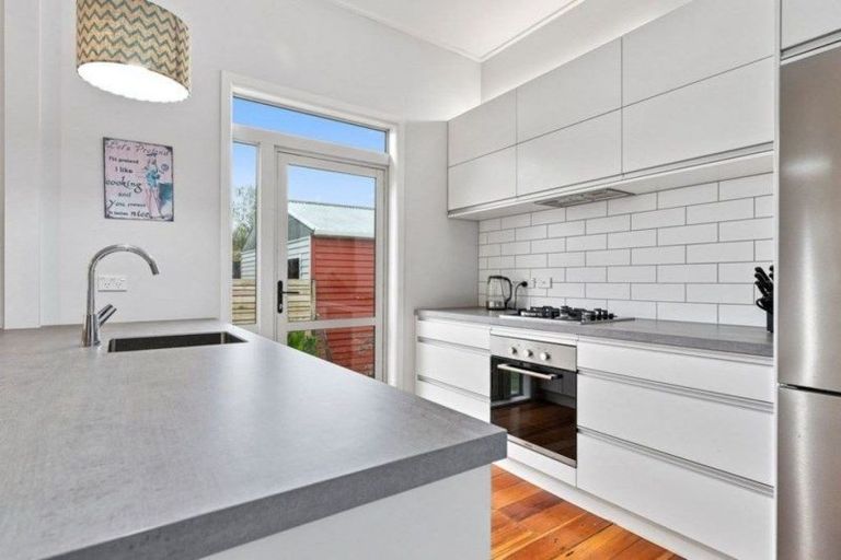 Photo of property in 82 Te Aroha Street, Hamilton East, Hamilton, 3216