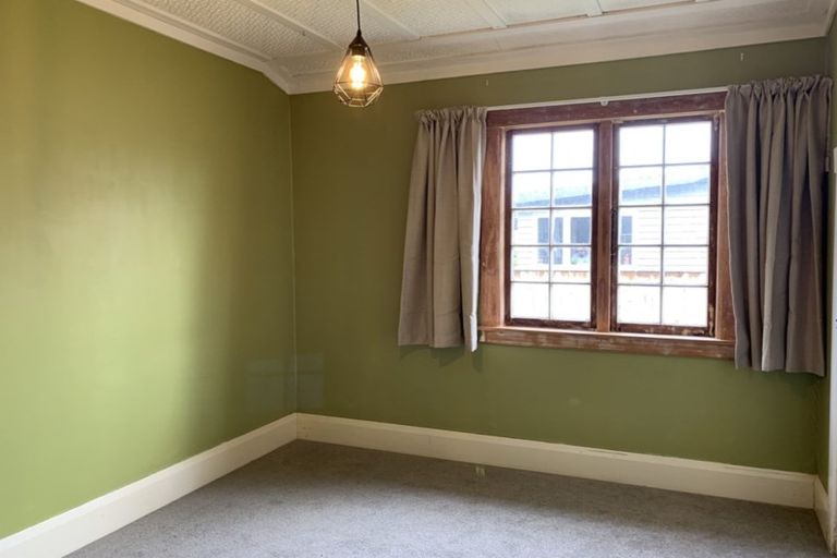 Photo of property in 27 Miro Street, Takaro, Palmerston North, 4410