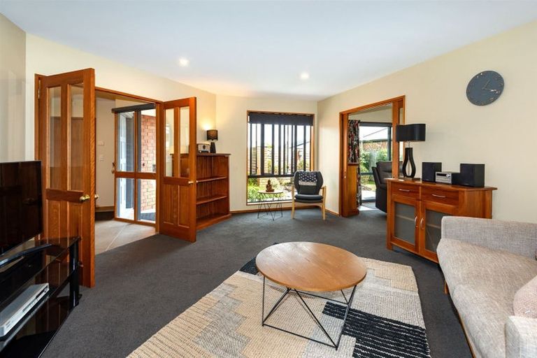 Photo of property in 9 Blue Gum Place, New Brighton, Christchurch, 8083