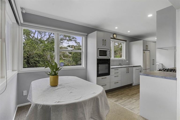 Photo of property in 1/38 Weldene Avenue, Glenfield, Auckland, 0629