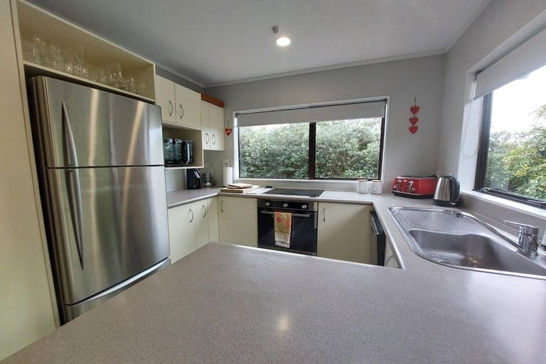 Photo of property in 2/70 Mirrabooka Avenue, Botany Downs, Auckland, 2010