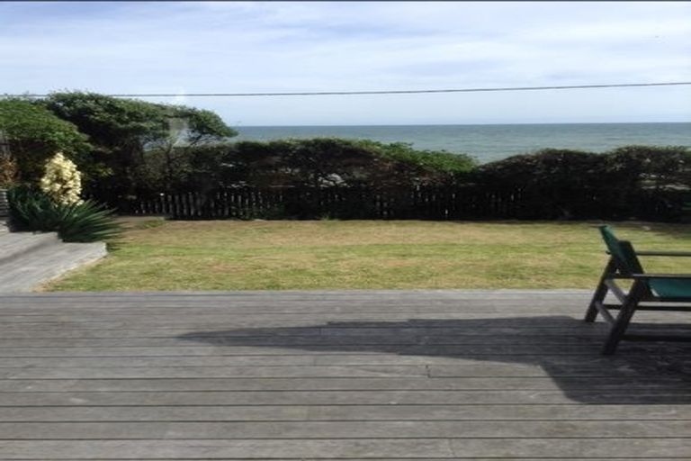Photo of property in 106 The Parade, Paekakariki, 5034