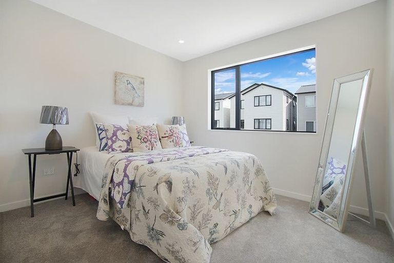 Photo of property in 14 Laquinta Place, Flat Bush, Auckland, 2019