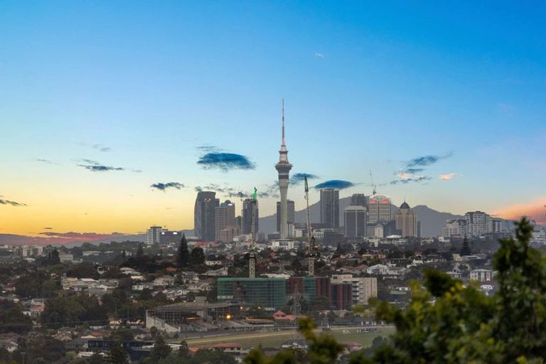 Photo of property in 4/14 Roland Hill, Glen Eden, Auckland, 0602