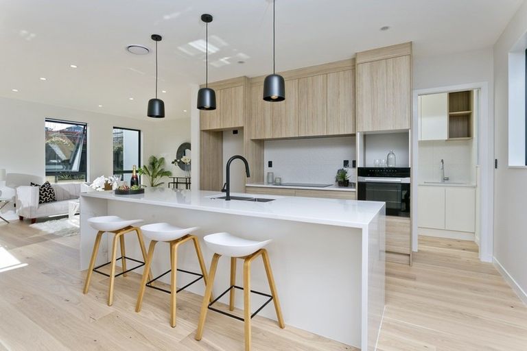 Photo of property in 2 Fender Place, Long Bay, Auckland, 0630