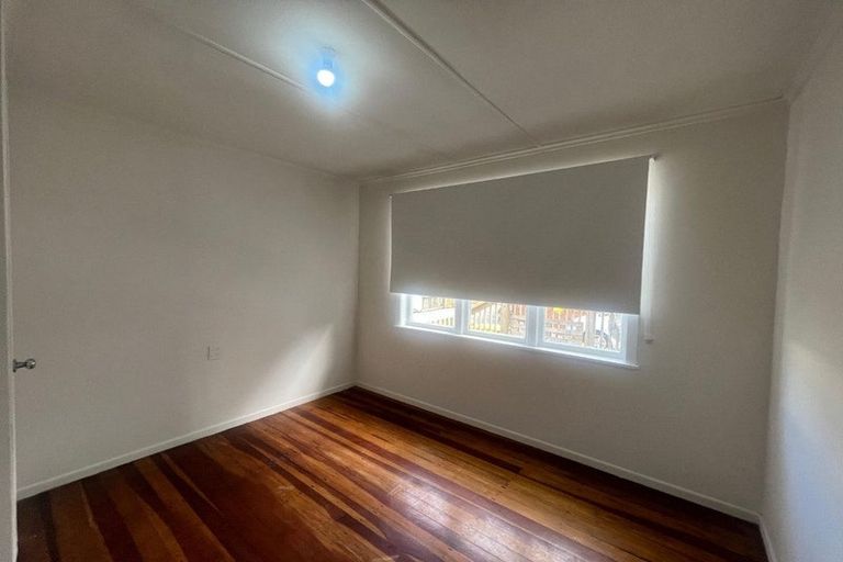 Photo of property in 92 Portage Road, New Lynn, Auckland, 0600