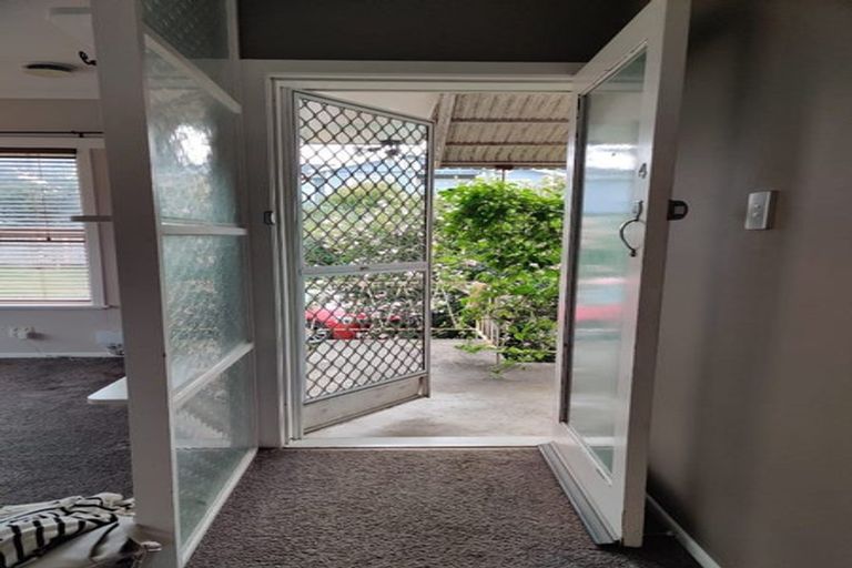 Photo of property in 4/44 Lake Road, Narrow Neck, Auckland, 0624