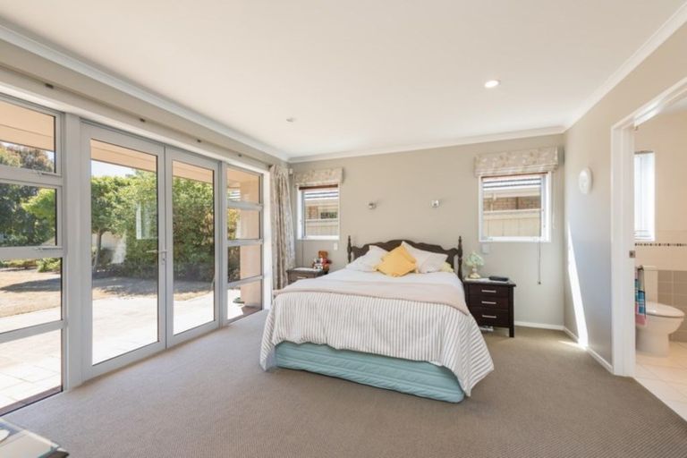 Photo of property in 15 Aratia Way, Richmond, 7020