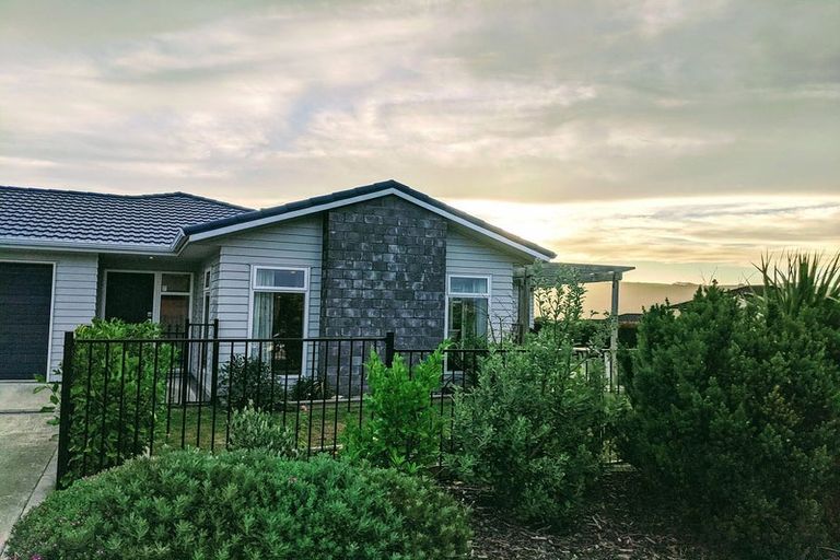 Photo of property in 12 Ken Douglas Drive, Aotea, Porirua, 5024