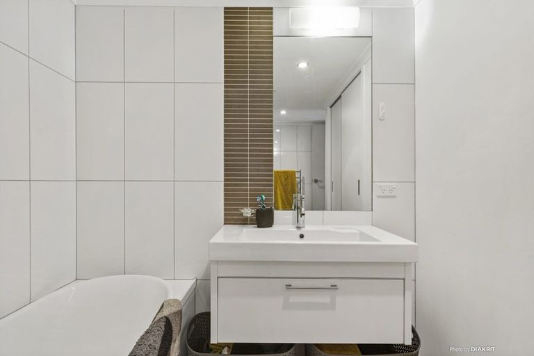 Photo of property in Bellagio Apartments, 8e/39 Taranaki Street, Te Aro, Wellington, 6011