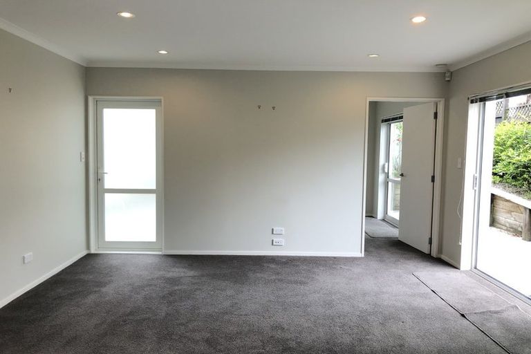 Photo of property in 12 Dudding Avenue, Northcote, Auckland, 0627