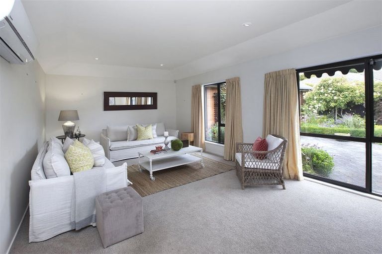 Photo of property in 3 Kelson Lane, Ilam, Christchurch, 8041