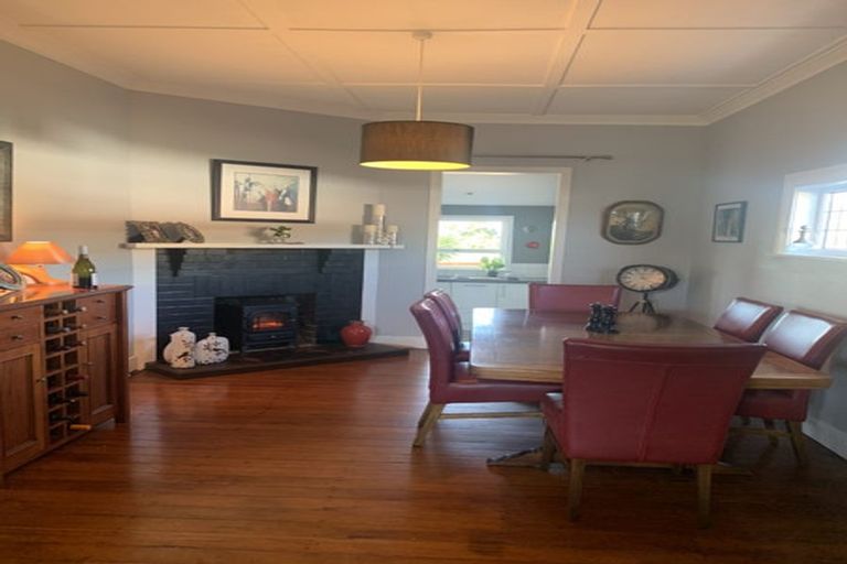 Photo of property in 35 Birkdale Road, Birkdale, Auckland, 0626