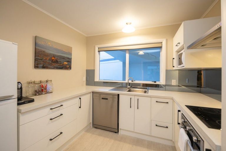 Photo of property in 10 Marine Parade South, Foxton Beach, Foxton, 4815