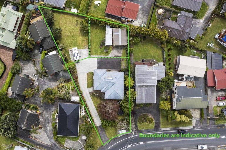 Photo of property in 96 Colwill Road, Massey, Auckland, 0614